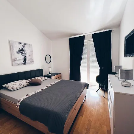 Mirkec Apartment